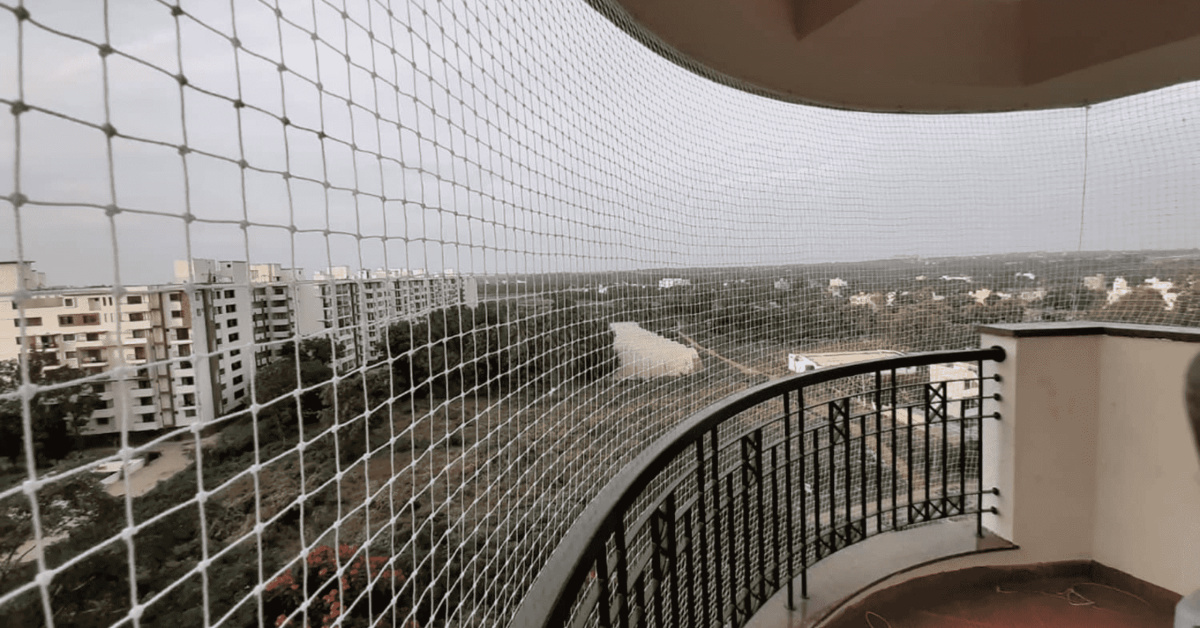 Benefits of Bird Netting & How to Keep Pigeons Away from Balconies.